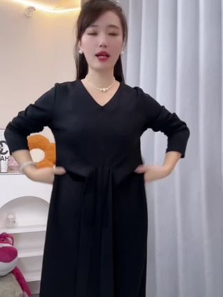 2025年新款秋冬时尚系带高级感气质小个子收腰修身长袖连衣裙女款#连衣裙#时尚气质连衣裙#显瘦穿搭#穿出高级感#穿搭