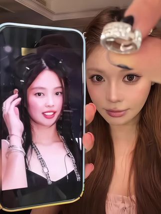 细软塌 想要高颅顶的姐妹赶紧来学这个夹法!谁加夹谁好看!#美出新高度 #发型教程 #发卡 #好物推荐🔥