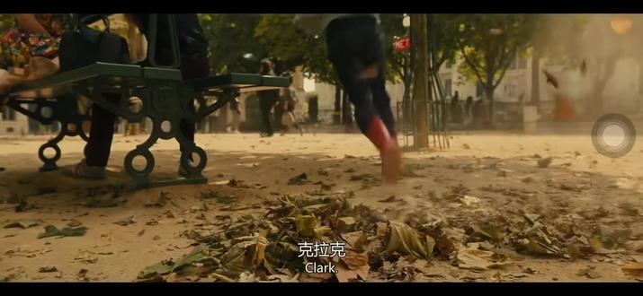 我总是想到热力学第一定律:宇宙中的能量不会被制造出来,也不会被消灭。这意味着我们体内蕴含的所有能量,每一个粒子,都会成为别的事物的一部分。
而现在构成我们身体的每一个粒子,都曾是别的事物的一部分,可能来自月亮,积雨云,或恐龙,猛犸象……成千上万的美丽生物,就像我们一样惧怕死亡,我们赋予他们新生,希望是快乐的一生。
那么前世今生的概念也许是真的,因为那个和你纠缠很久的人,那个是你的爱人、父母、朋友的人,你们很有可能在很久以前就被组合到一个物品上,也许是一棵树、一棵草、一朵花、一只小猫、一只小羊,雨后空气中的放线菌,平静海面中的盐。所以你觉得有时候似曾相识,是因为在好久好久以前,你们就以别的形态见过了。
所以,克拉克,你的爱人会以另一种形式一直陪着你,就大胆的做你想做的,那些逝去的至亲也会以另一种形式陪在我身边,所以勇敢的活出自己想要的人生。#因为一个片段看了整部剧 #电影片段 #热力学第一定律 #活出自己喜欢的样子 #爱