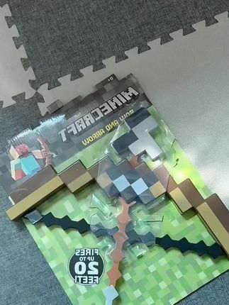 我的世界弓箭周边终于来了!如果你也是游戏爱好者,那这套超酷的弓箭套装可千万别错过!它里面包含了各种不同样式的弓箭,每一把都特别精致好看,拿在手上就像真的艺术品一样,不管是用来收藏还是送朋友都很合适哦!这么炫酷的周边,赶紧点击下方链接把它带走吧!#玩具 #脑洞大开 #是时候展现真正的技术了 #模型 #拼装模型