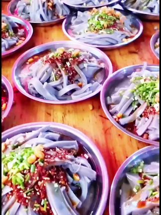 #美食 #强烈推荐 #太好吃了 云贵川金豌豆粉凉粉专用粉自制凉粉凉拌美味小吃#地方特色美食 #特色面食