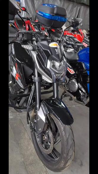 三台D豪爵Dr150和Dr160s,现场实拍现车,喜欢哪台盘哪台,也可以关注我走进直播间了解更多车型,#关注我圆你机车梦