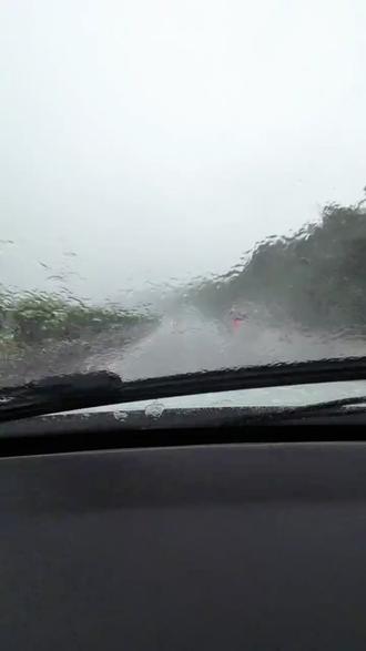 花纹磨损严重后雨天行车排水慢,赶快换一条雨天排水湿地抓地更好的轮胎吧!#轮胎 #森麒麟轮胎