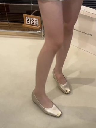 法式银色平底单鞋女2025新款配裙子玛丽珍小皮鞋仙女风晚晚鞋#小皮鞋 #玛丽珍女鞋 #单鞋女