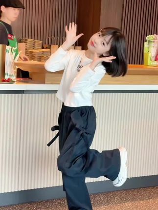 #酷飒套装女童 #萌童穿搭 #女儿穿搭 #酷女孩穿搭 #休闲套装