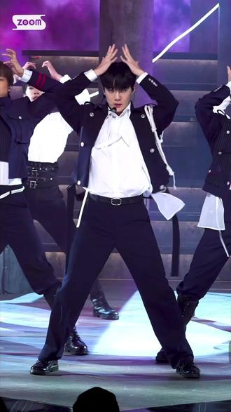 手忙脚乱吴世勋 !