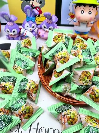 - 追剧、加班、野餐、下午茶……没它搞不定的场景!#铁棍山药丸子 #美食 #零食推荐 #下午茶 #太好吃了