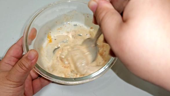 谁发明的吃法?冰淇淋加腐乳也太绝了! 酸甜咸辣口感直接拉满好吃到妈妈追着我揍了二里地😂
#黑暗料理 #自制冰淇淋 #奇葩美食 #吃货日常 #沉浸式做美食