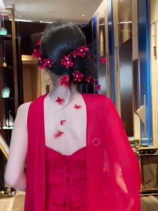 这样的晨袍造型也太美了吧 #备婚 #新娘跟妆 #婚纱礼服馆 #化妆师 #礼服