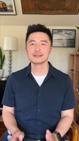 “你辛苦了”不要说成You are tired❌地道口语 地道口语表达之“你辛苦了”英文怎么说?
千万不要跟老外说You're tired. 会冒犯到母语者 因为英语里没有这样的说话习惯 所以不能直接翻译成英语
本期视频教你“你辛苦了”的9种标准地道英语说法 分不同的场景和对不同的人说 以及appreciate感激这个单词的正确发音和使用方法 千万别说I appreciate you这样的中式英语啦
小红薯们赶紧学起来吧
#沟通无国界 #英语口语 #英语学习打卡 #每日英语 #日常生活英语 #实用英语 #英文学习 #英文翻译 #地道口语 #英语地道表达 @抖音小助手 @抖音创作小助手 @DOU+上热门