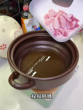 叔叔阿姨,你们的砂锅是不是一用就开炸开裂#景德镇砂锅#干烧不裂砂锅 #厨房好物 3.6升新款干烧不裂砂锅炖锅家用燃气耐高温陶瓷煲汤锅煤气灶砂锅