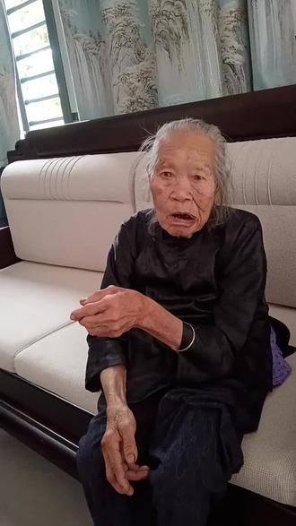 金马贺岁送吉祥,大年初一拜早年🧧
愿您的在新的一年里🧨福如东海,寿比南山,
长命百岁!
㊗️好运常在,岁岁安康💖