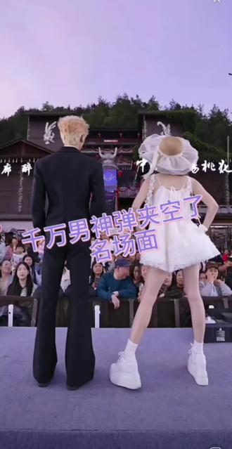 OK哥:都是小场面!OK?#爱乐L#紫霖-爱乐L #龙浩天大舞台 #龙悦 #名场面来了 小紫加油😈