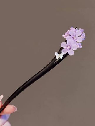 出门这样打扮,美翻了!闺蜜礼物黑檀木古风气质蝴蝶花朵发簪古装汉服盘发簪子头饰#花朵发簪 #汉服盘发发簪 #头饰搭配 #古风发簪 #黑檀木发簪
