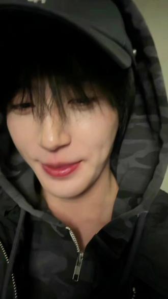 2.19直播 翅闹合体 走亲戚似的兄弟情真好啊,友谊99🥰
#张翅 #张洪鸣 #张翅直播 #直播录屏分享