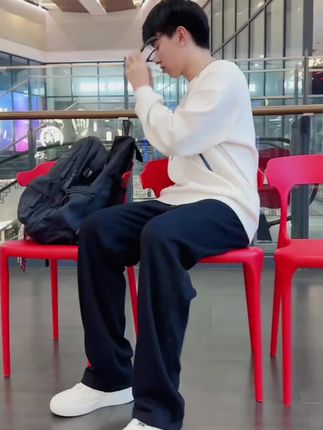 男生秋季必备时尚刺绣百搭休闲裤,精梳棉面料柔软舒适亲肤不起球不掉色有质感,直筒裤型显瘦显高显腿长#男生穿搭#休闲裤#百搭裤子 #显瘦显高显腿长 #穿搭