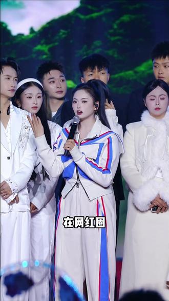 在网红圈,争议是常态,可阿朱,却用通透与格局,把争议活成了成长的养分#阿朱 #阿朱228 #正能量传递 #逆袭 #山歌 @阿朱💋(金朱传媒)228