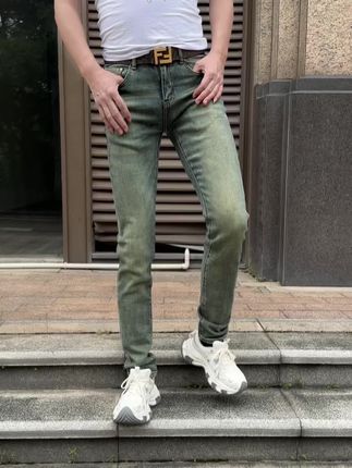 怀旧复古蓝色牛仔裤。#秋冬新款#男士牛仔裤