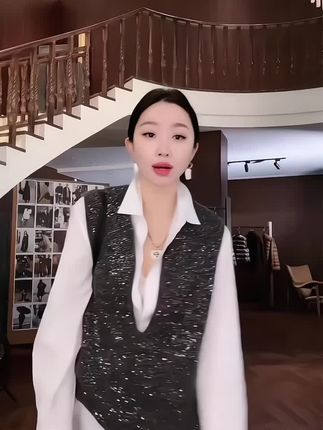 杨圣坤2025秋季新品极简老钱风垂感纯棉长袖衬衫#品质女装#时尚长袖衬衫#长袖衬衫