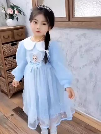 小公主的梦幻之选!娃娃领城堡艾莎连衣裙,甜美与优雅并存,秋季必备。#儿童公主裙 #甜美穿搭 #高品质童装 #生女儿就是用来打扮的 #艾莎