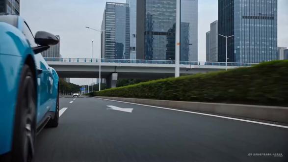 用AI Seedance2.0做的小米汽车广告 有不少问题,但是10分钟之内做出来的效果还是挺惊艳的