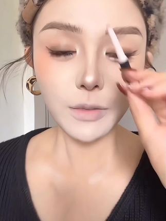 画不画唇线区别真的很大!把嘴巴子勾勒饱满立体了,涂出来的口红真的会更好看!#唇妆教程 #如何画唇形 #嘟嘟唇教程 #薄唇变厚唇 #春夏妆容