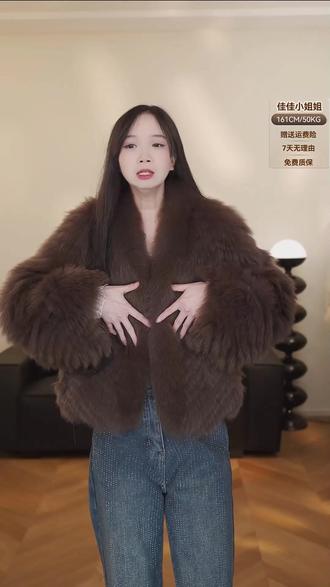 冬天再也不怕冷!狐狸毛皮草外套,穿出温暖与时尚,还不怕