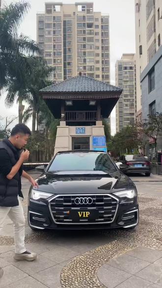 这台a6六翻啦!22年一手车原版原漆九千公里!这个价格拿什么跟我打!原厂升级新款前脸,轮毂,尾灯,电尾,b&o音响。