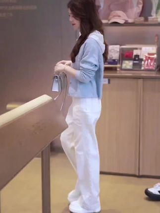 #高级感穿搭 #早秋姐感穿搭气质顶满#早秋穿搭公式来了#轻松解锁秋季穿搭#早秋韩系氛围感穿搭