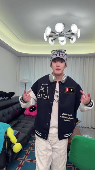 承包整个春天的棒球服找到了,Achock棒球服上身又帅气又高级!#achock #棒球服 #男女同款 #春季穿搭 #潮牌男女同款