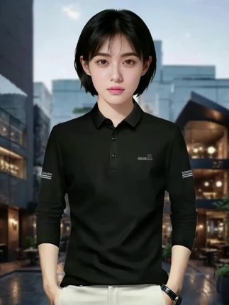 送老爸的体面衫!罗蒙POLO衫太懂中年男人   给老爸入的罗蒙翻领POLO衫,他逢人就夸!👍   含羊毛蚕丝的面料软乎乎的,贴肤穿不闷汗,还抗皱免烫,机洗也不变形。H型剪裁超藏肉,肚子大、肩宽都能遮。   商务搭西裤、日常配休闲裤都有型,多色可选不挑人。30+穿到60+都合适,送长辈超有面 #中年爸爸穿搭 #商务休闲男装