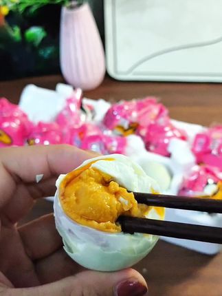 大号咸鸭蛋,个个反沙流油#开袋即食