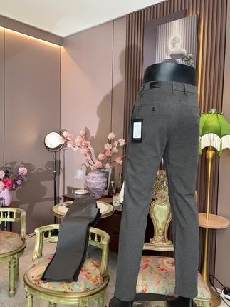 新款浅咖色千鸟格休闲裤点这里购买!