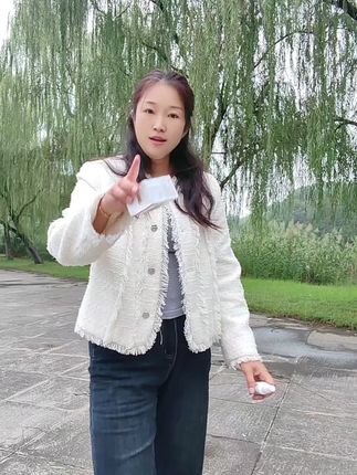 脚干,脚裂,脚脱皮,脚臭,脚痒,起泡泡,抓挠扣,,大人小孩都管用,先试用,不满意全额退,七天无理由,有运费险放心拍#喷脚王#强烈推荐