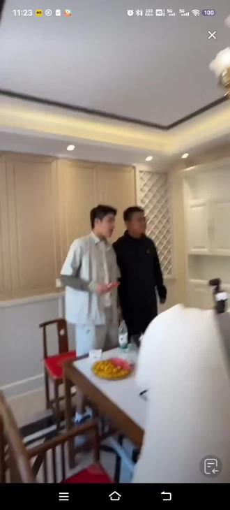 @浴龙谷欢乐世界直播号 直播切片闫东先休息室休息11点45演出