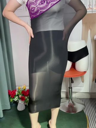 高品质5d油亮性感蕾丝吊带抹胸长裙,手感细腻丝滑弹力大,既可以当睡裙也可当睡袋去穿哦!多色可选 #谁穿谁好看 #贴身衣物不要将就 #穿出高级感 #尝试不同的风格