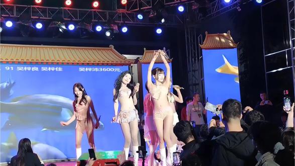 二月初二龙抬头,彩塘旗杆前文艺晚会#悦影女团 #演出现场视频 #观众视角 #福建女团 #闽南歌曲