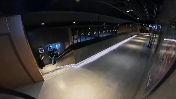 大吴你有事吗🤣🤣🤣
谁来懂这段我反复拉进度条观看被phuak的表情笑死了哈哈哈哈哈哈哈#泰版跑男 #Daou #蔡有福