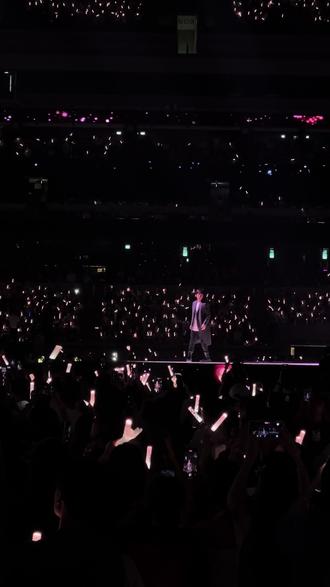 去年启德,依然怀念。但是今年北京是5525+2,好难选择😭😭😭 成年人才做选择,我是小孩,可以都要吗🥹#演唱会是一个巨大的乌托邦 #五月天