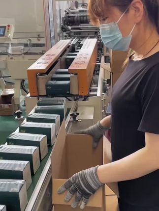 依选好品质抽纸,一箱20大包一包420张5层加厚可湿水。#强烈推荐 #抽纸 #工厂实拍视频