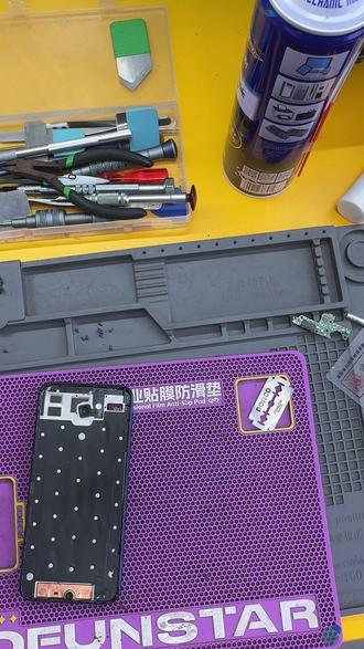 换屏幕 国产机也是能换屏幕哦,#手机维修换屏