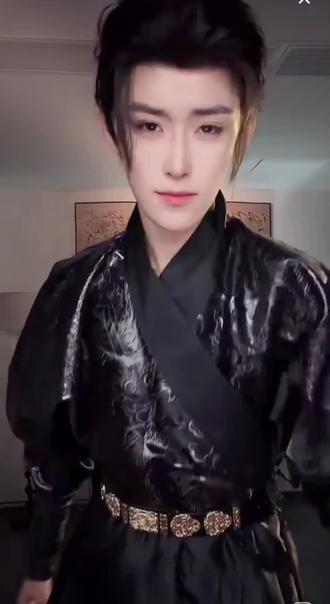 今日开场舞 古风小生来的 后面有双人舞都不要走@黄庚依 @東十一 #黄庚依#東黄