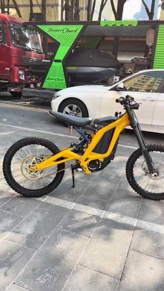 19年轻蜂x,带两套电池,唯一的问题就是原来的电池充不满,有衰减,后来又买了一套3c版的电池,两套电池一起8500元,不议价,不包邮,爱得着欢迎来试车#虬龙轻蜂