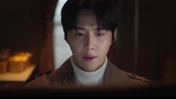 “她看向镜头,也看向你!”#爱情怎么翻译 #韩剧 #解说