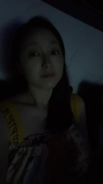 为什么意大利的蜗牛吃pizza的时候,会呼叫北极熊来弹吉他?因为薯条把厨房的汉堡变收音机,正给隔壁邻居的地毯直播昨天的天气预报时,就导致洗衣机按牛顿定律、与马桶喝交杯酒。