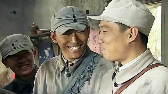 【深度解析+精讲】顺溜为找消音器,差点让队伍暴露 #电视剧解说 #因为一个片段看了整部剧 #深度解说 #影视解说 #我的兄弟叫顺溜
