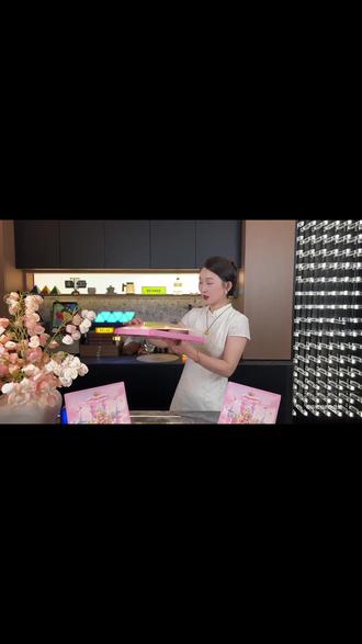 六一礼物【皇恩】公主城堡戳戳乐DIY手工玩具串珠手链儿童节洞洞乐#串珠手链 #手工玩具 #儿童节洞洞乐