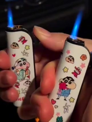 可爱卡通小新创意防风蓝焰直冲可充气金属壳打火机礼品加厚耐用#好东西一起分享 #爱了爱了 #新奇特创意