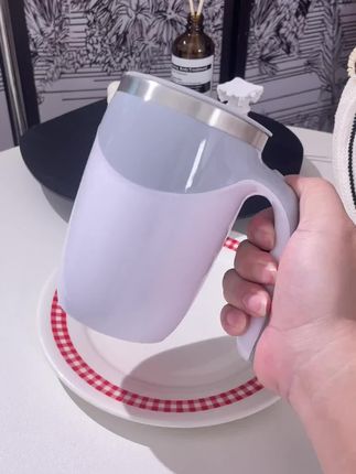 岳父喜欢喝豆奶粉,我就给他买了这个#全自动搅拌杯, 用这个冲泡方便又好喝。#自用好物分享 #杯子 #我可真会买 #爱了爱了