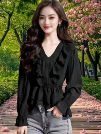 黑色衬衫秋装女2025年新款爆款小衫独特时尚超好看荷叶边v领上衣#时尚#百搭#衬衫#荷叶边